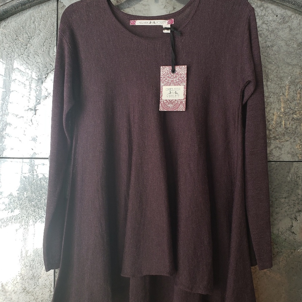 Chelsea and Violet Wine and Rose's long sleeve